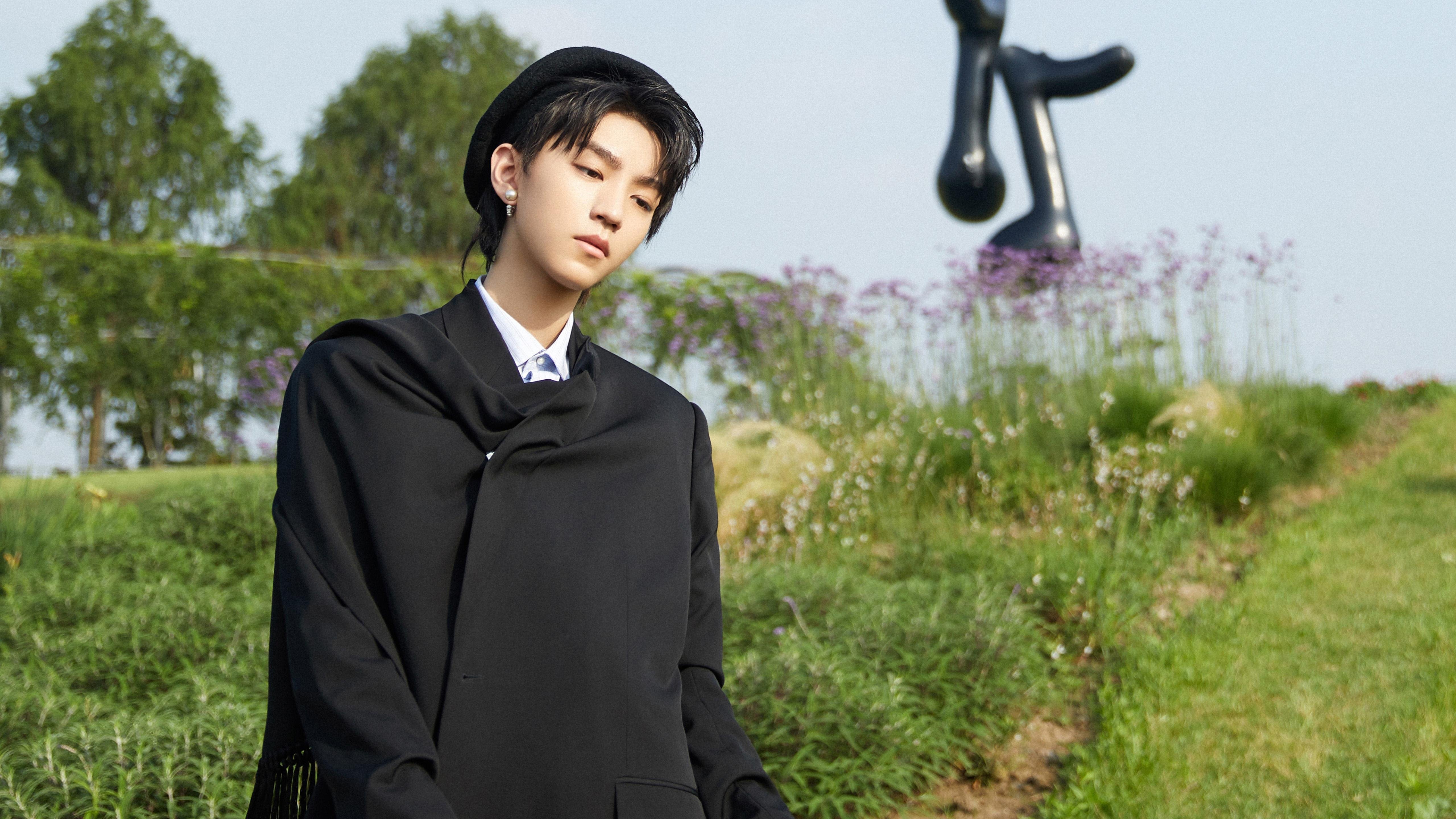 “英超激战正酣,豪门争夺日益激烈”,英超超级豪门