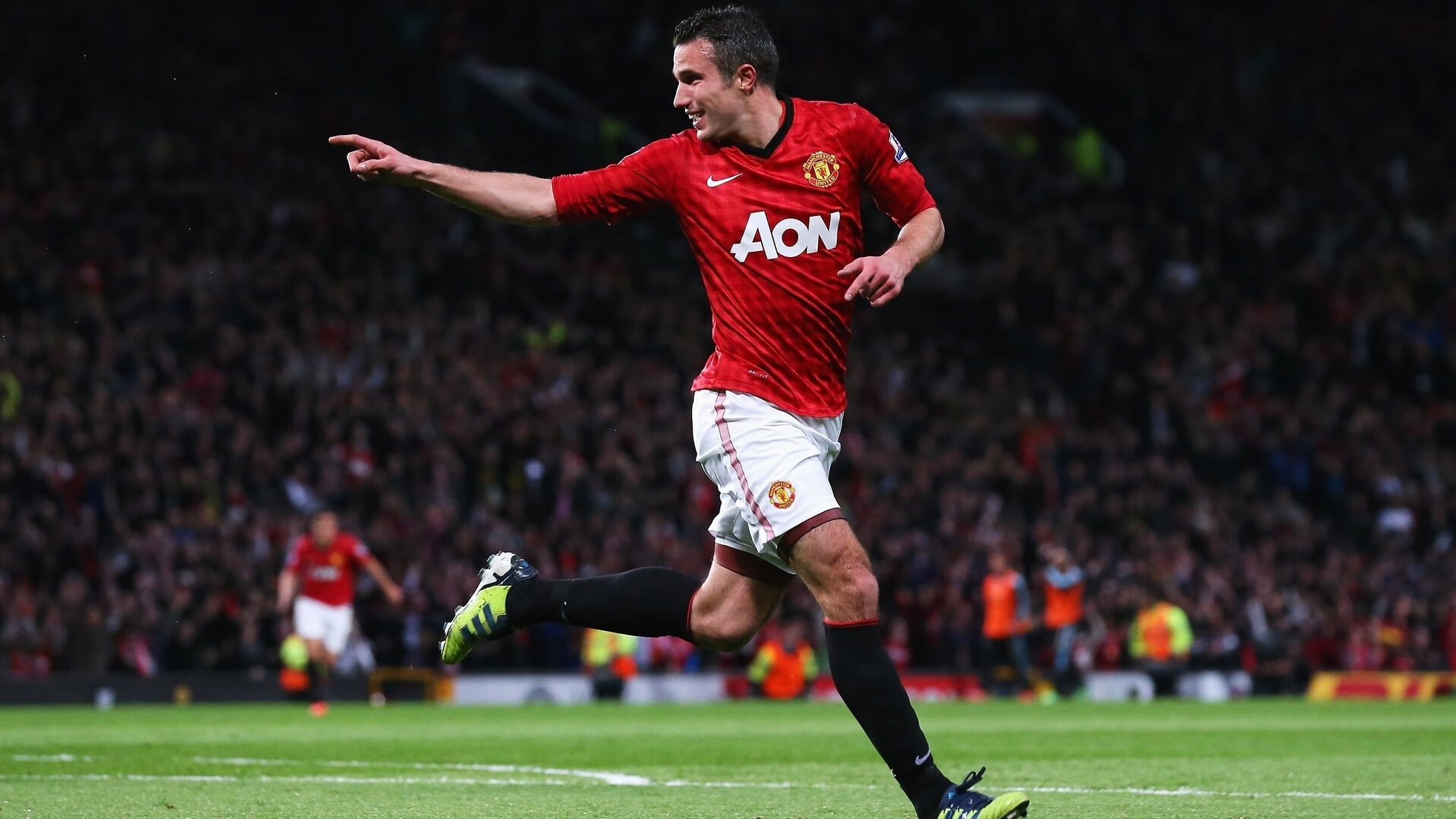 b体育直播-现场报道：车手情绪与现场氛围，车手团队