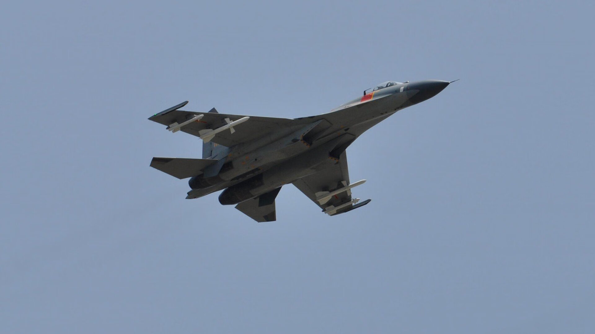 霍勒迪强势复出雄鹿再度问鼎榜首,霍勒迪还在雄鹿吗