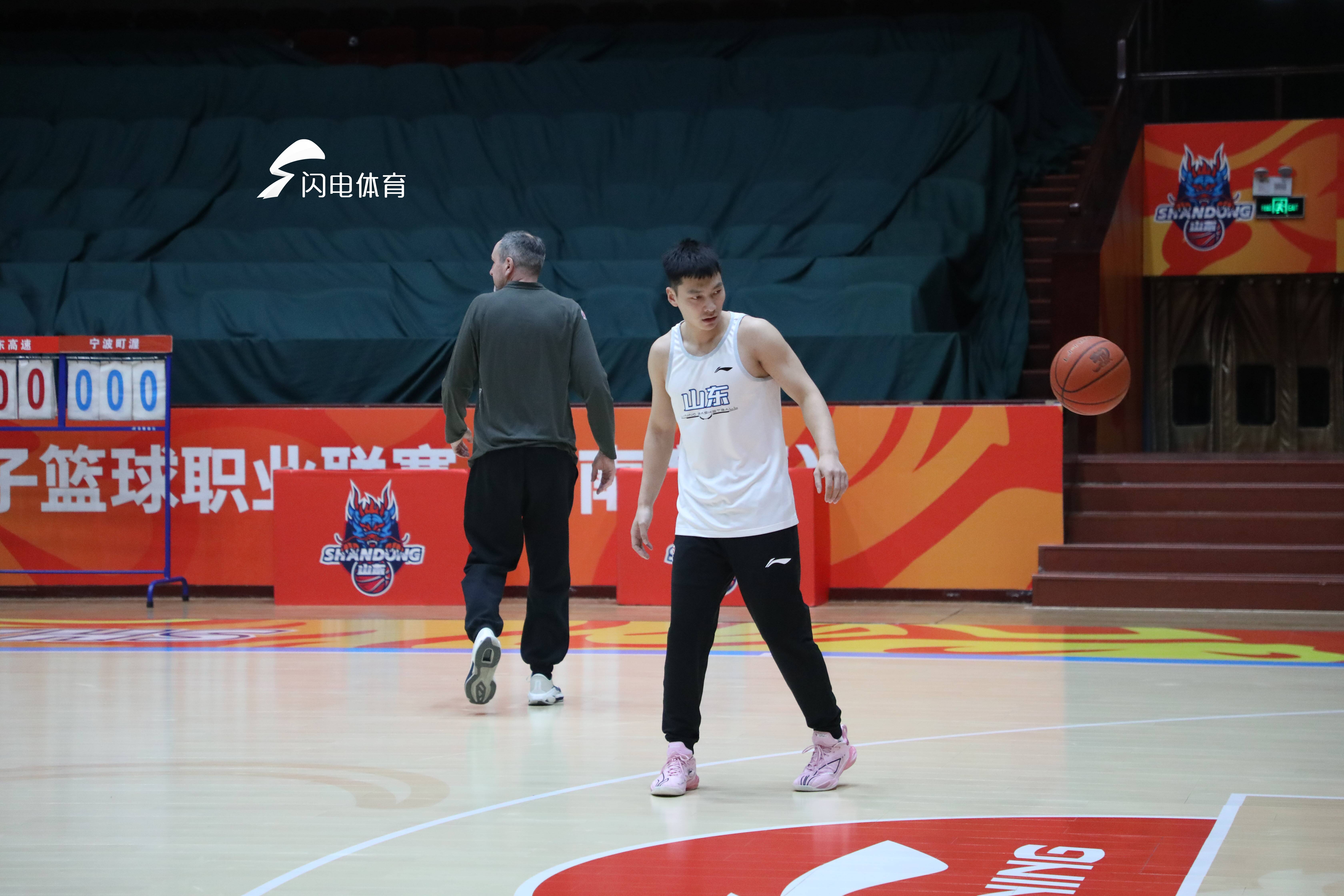 B体育官网:中国男篮的海外训练:如何学习先进经验,提升技战术水平?的简单介绍 B体育官网:中国男篮的海外训练:如何学习先进经验,提升技战术水平?的简单介绍