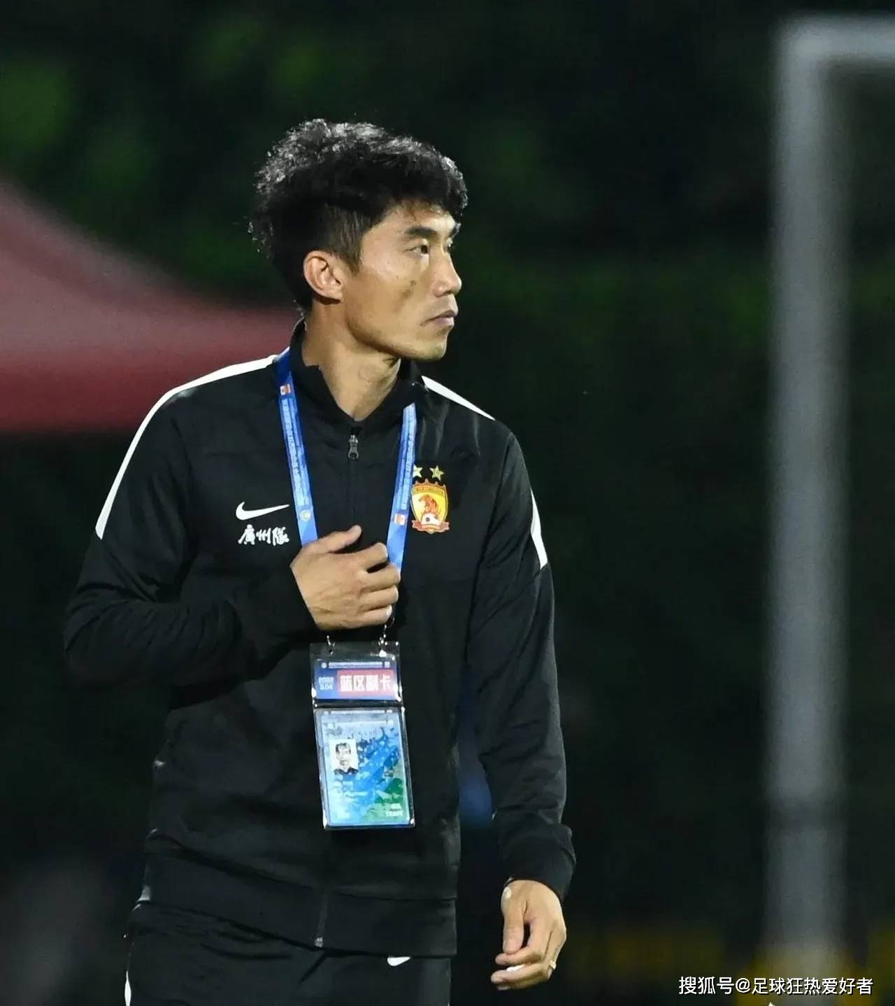 包含B体育APP:郑智：担任俱乐部青训教练，为中国足球培养未来之星的词条
