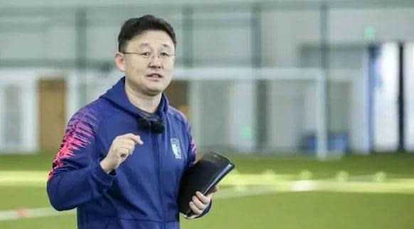 关于B体育APP:中国足球明星球员专访,背后的故事令人动容的信息 关于B体育APP:中国足球明星球员专访,背后的故事令人动容的信息