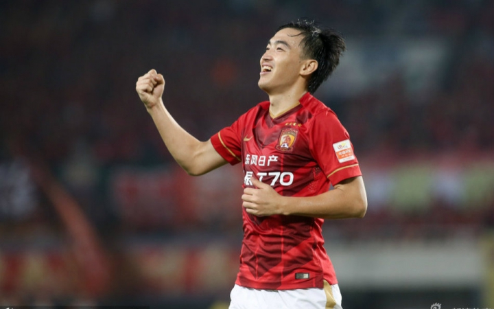 关于B体育APP:冯潇霆：经验对中国足球年轻球员的传承与指导：方法与效果评估：基于教育心理学的信息