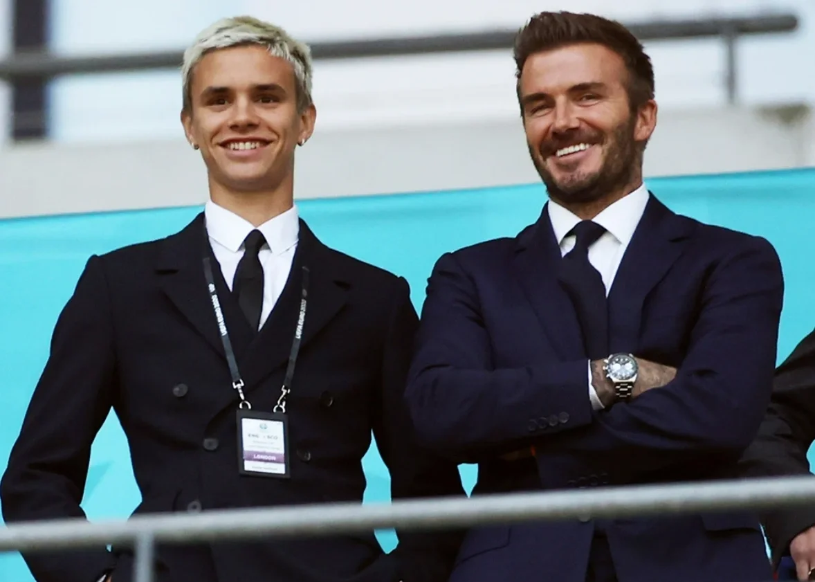 关于B体育APP:中国足球新星李明轩首次国家队登场,表现惊艳的信息 关于B体育APP:中国足球新星李明轩首次国家队登场,表现惊艳的信息